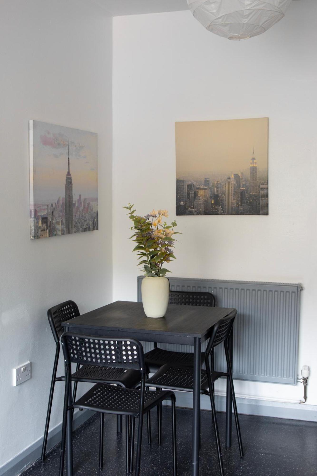 Well-Equipped 4 Bedroom House Close To City Centre ليدز المظهر الخارجي الصورة